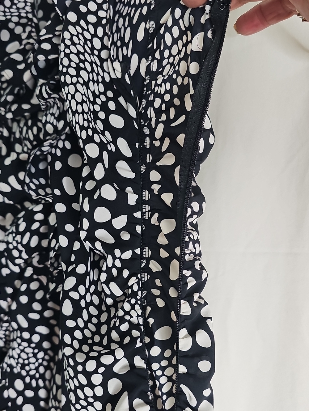Express Black and White Pebble Dot Ruffle Top - Picture 3 of 5